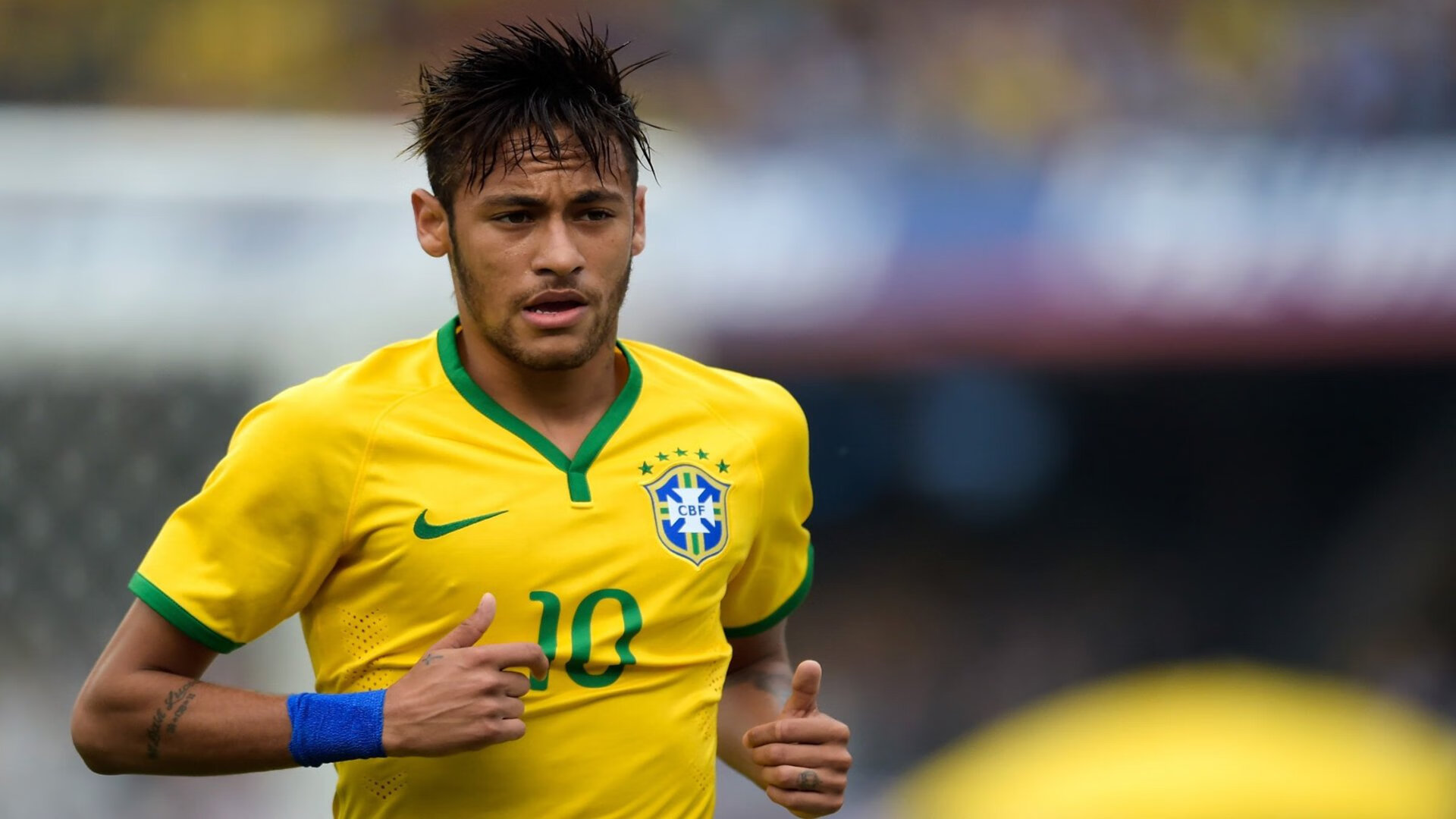 足球场上的地理错位，阿尔瓦雷斯如何踏平玻利维亚，成为阿根廷关键先生