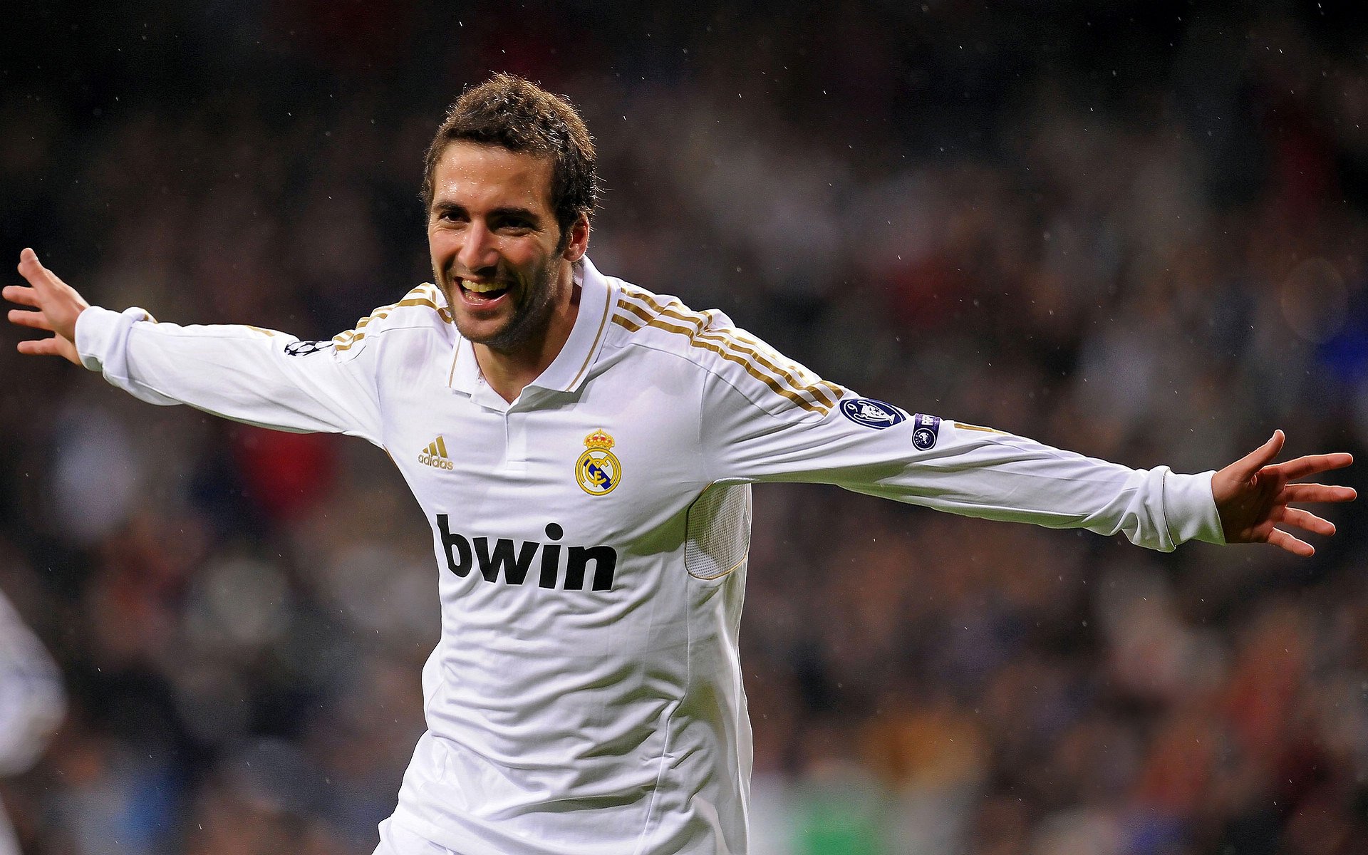 意甲焦点战之夜,加维关键时刻站出来,巴萨新星闪耀亚平宁